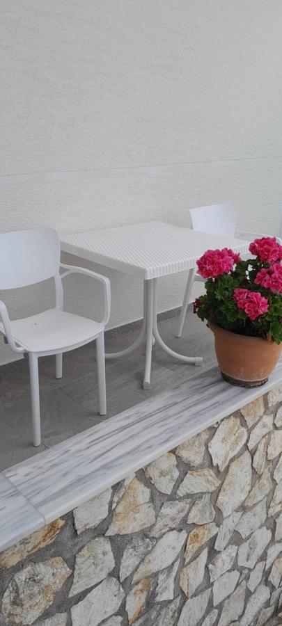 Luxury Dennis Home Sarande Exterior photo