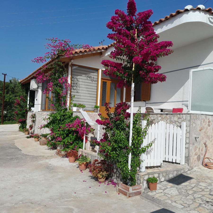 Luxury Dennis Home Sarande Exterior photo