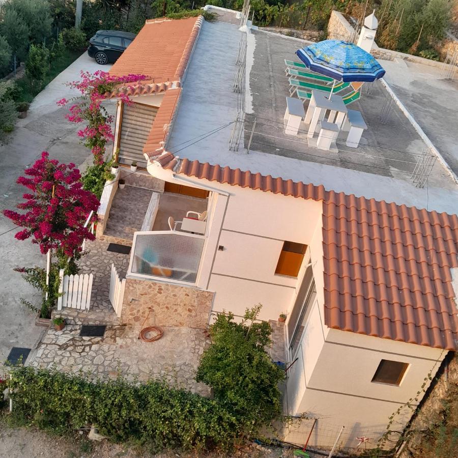 Luxury Dennis Home Sarande Exterior photo